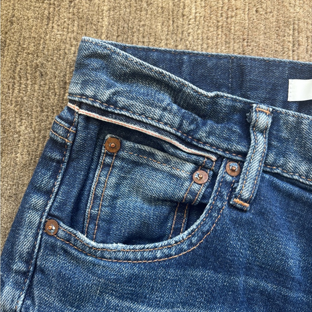 Moussy Jeans with Whiskering and Frayed Hem - Sz 26 - Picture 3 of 7